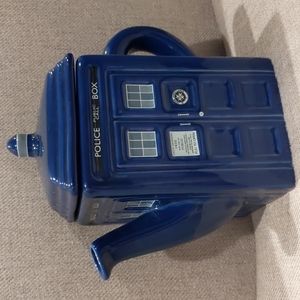 Doctor Who TARDIS Teapot